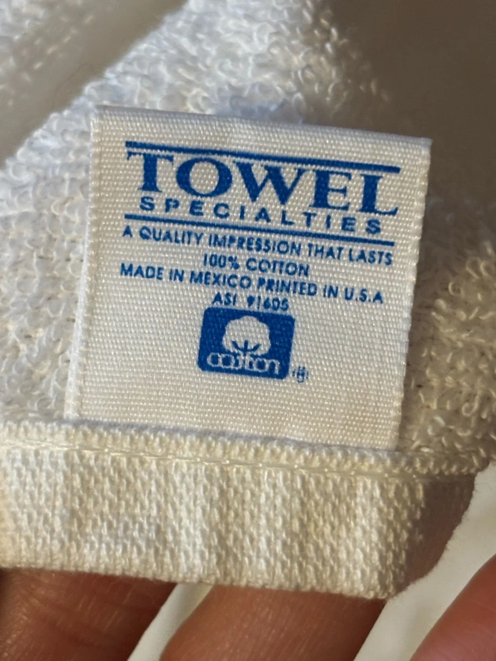 VINTAGE WHITE HOUSE EMBLEM COTTON TOWEL SET
